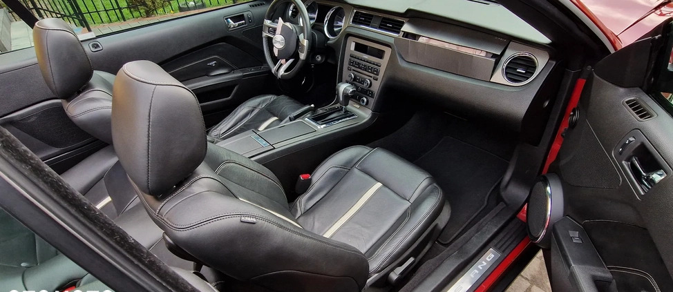 Ford Mustang cena 34500 przebieg: 100724, rok produkcji 2010 z Golina małe 56